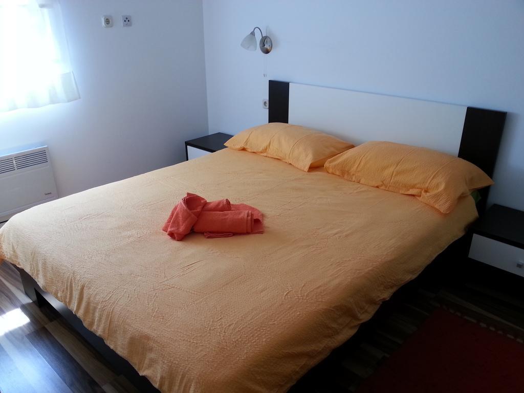 Apartment Drenovica Pula Room photo