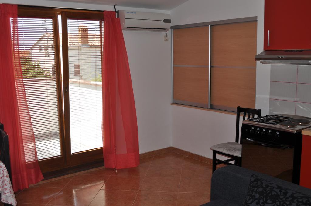 Apartment Drenovica Pula Room photo
