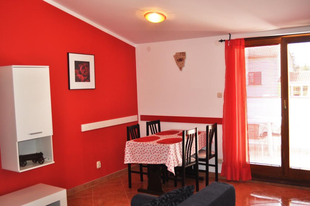 Apartment Drenovica Pula Room photo