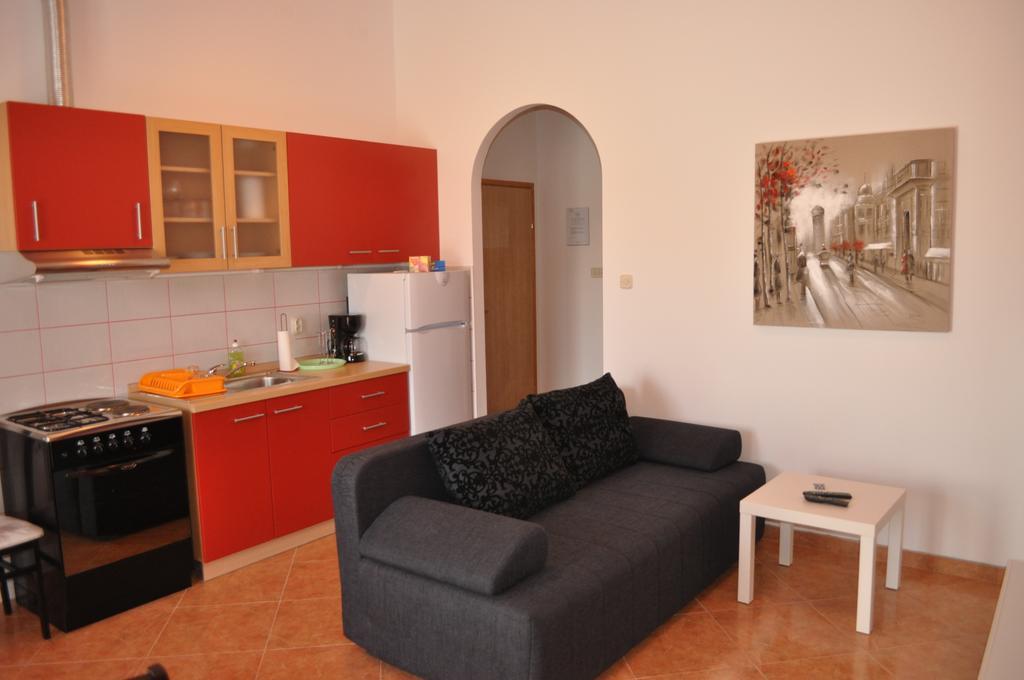 Apartment Drenovica Pula Room photo